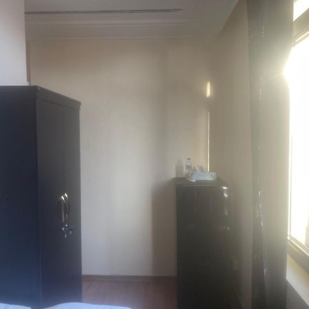 Four Stars Hostel Dubai Dış mekan fotoğraf