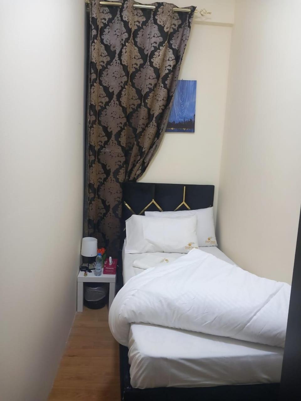 Four Stars Hostel Dubai Dış mekan fotoğraf
